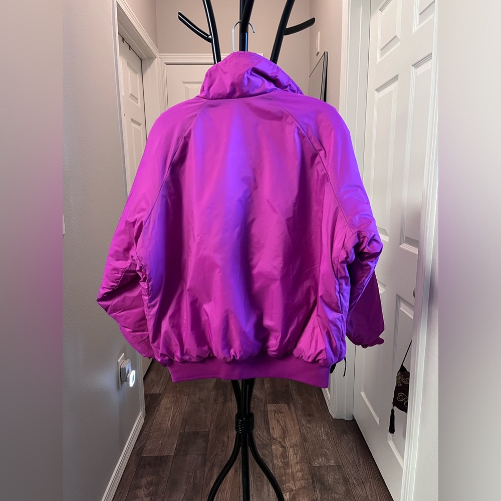 COLUMBIA Sportswear REVERSIBLE Fuchsia & Black medium weight NYLON Jacket - Picture 14 of 15